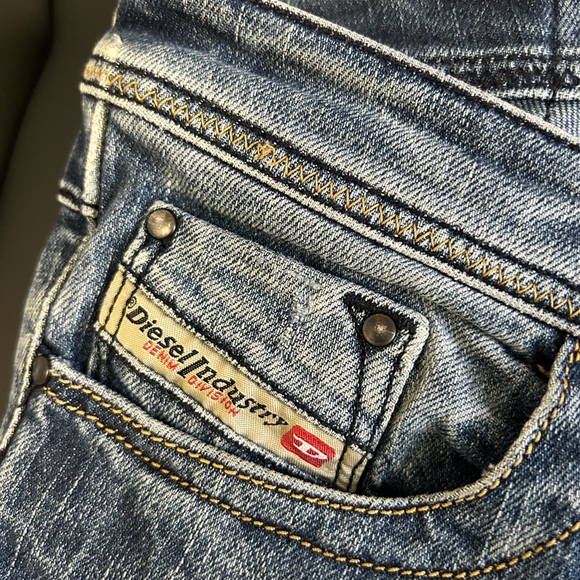 DIESEL Distressed low rise jeans - Picture 6 of 11